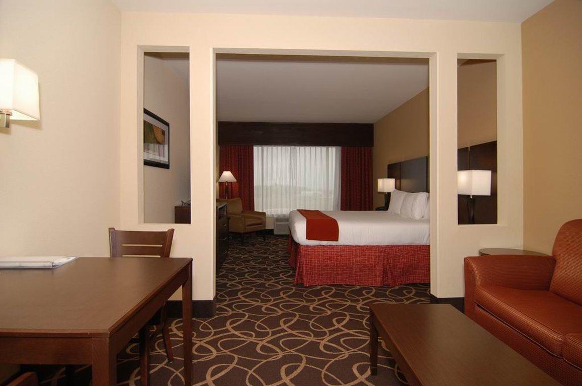 Holiday Inn Express & Suites Houston South - Near Pearland By Ihg Exterior photo