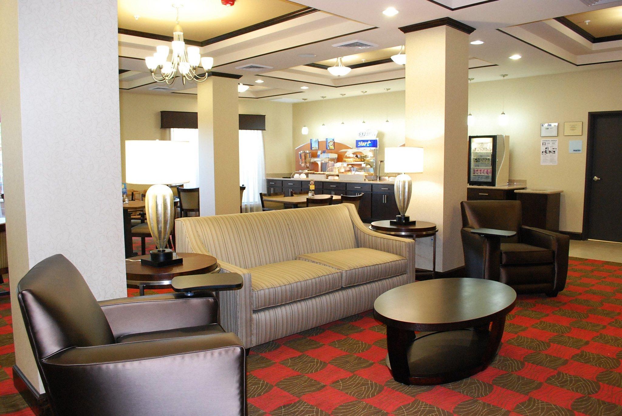 Holiday Inn Express & Suites Houston South - Near Pearland By Ihg Exterior photo