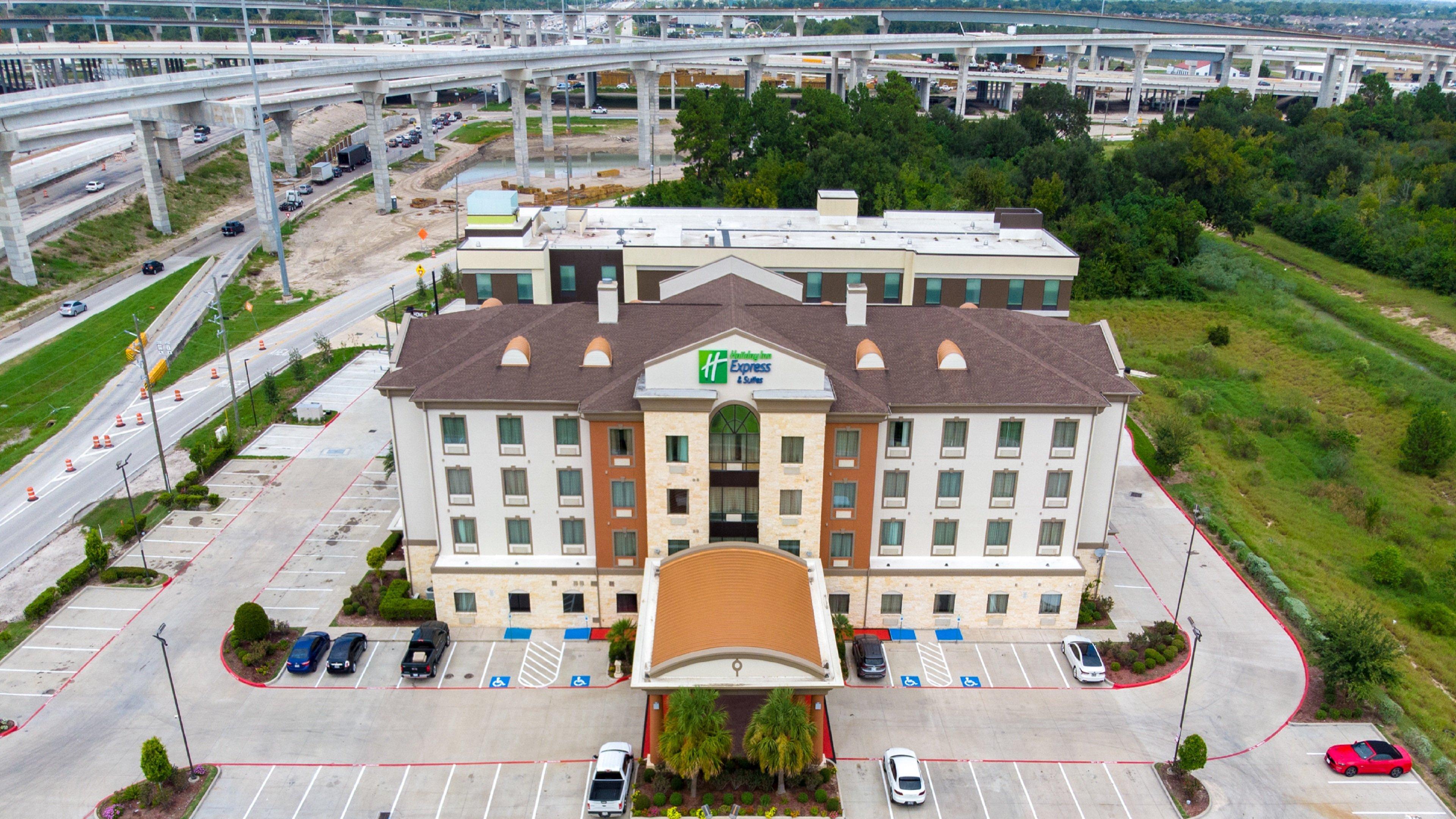 Holiday Inn Express & Suites Houston South - Near Pearland By Ihg Exterior photo